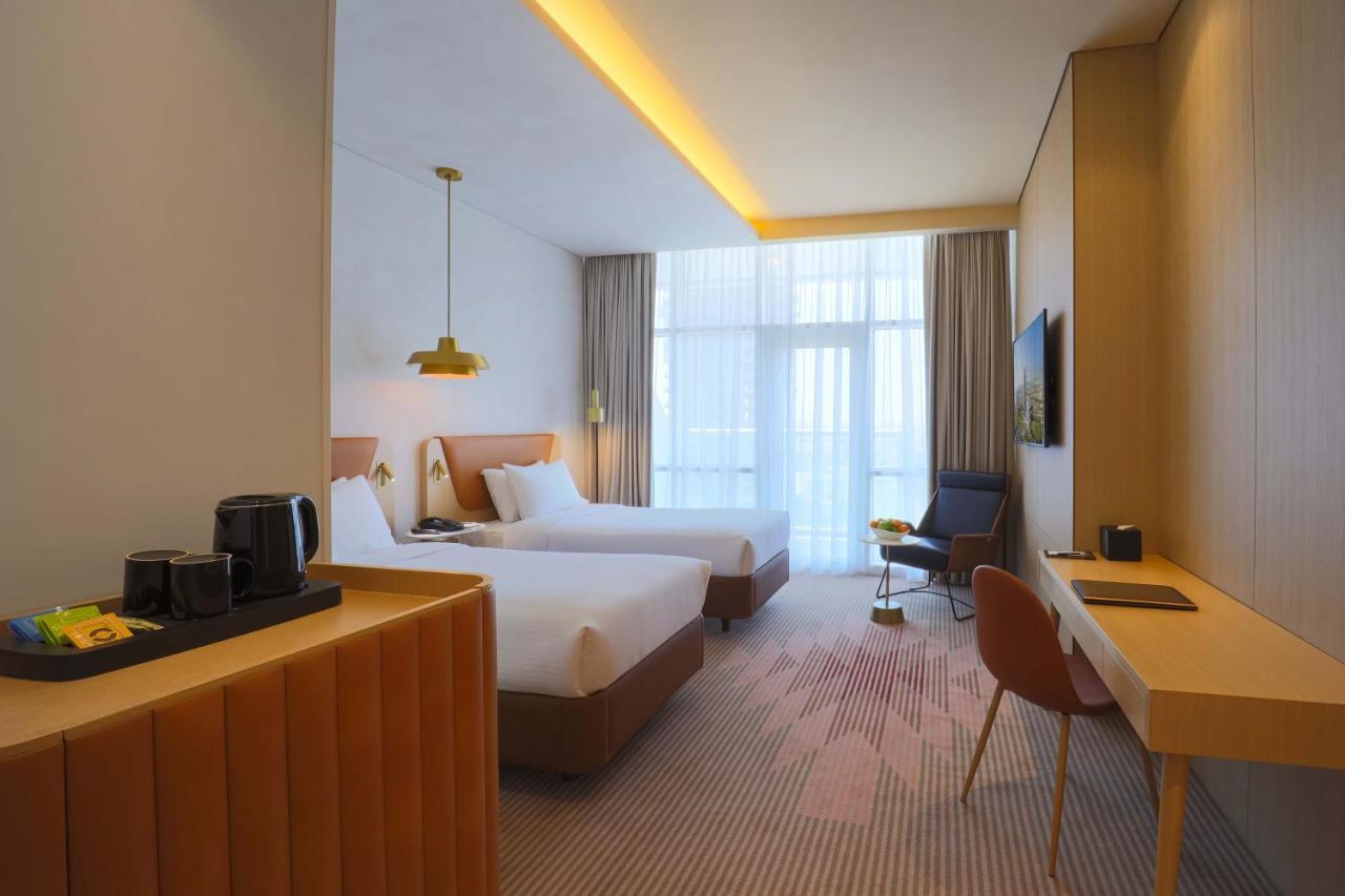 Novotel Jumeirah Village Triangle Dubai Luaran gambar