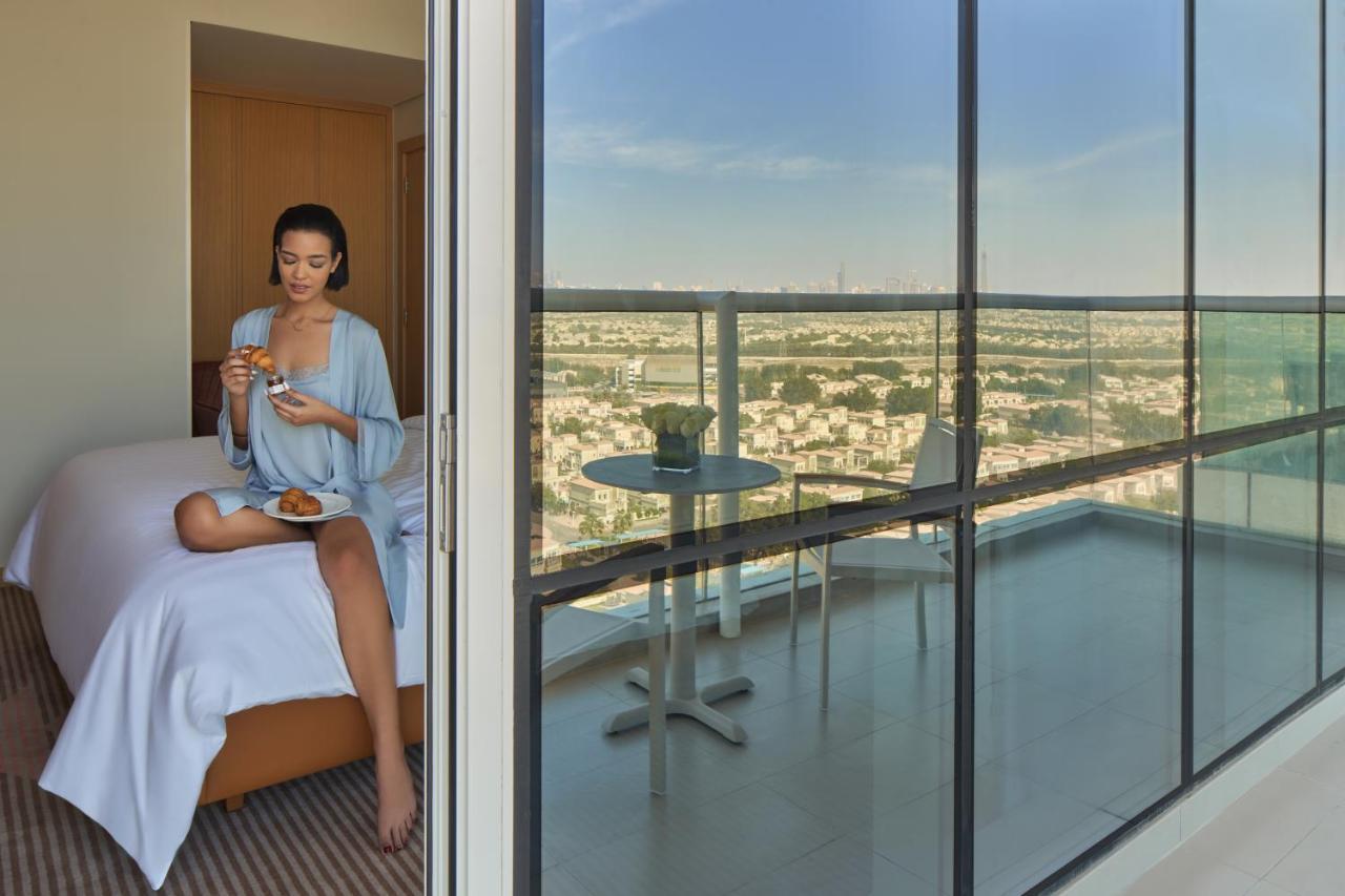Novotel Jumeirah Village Triangle Dubai Luaran gambar