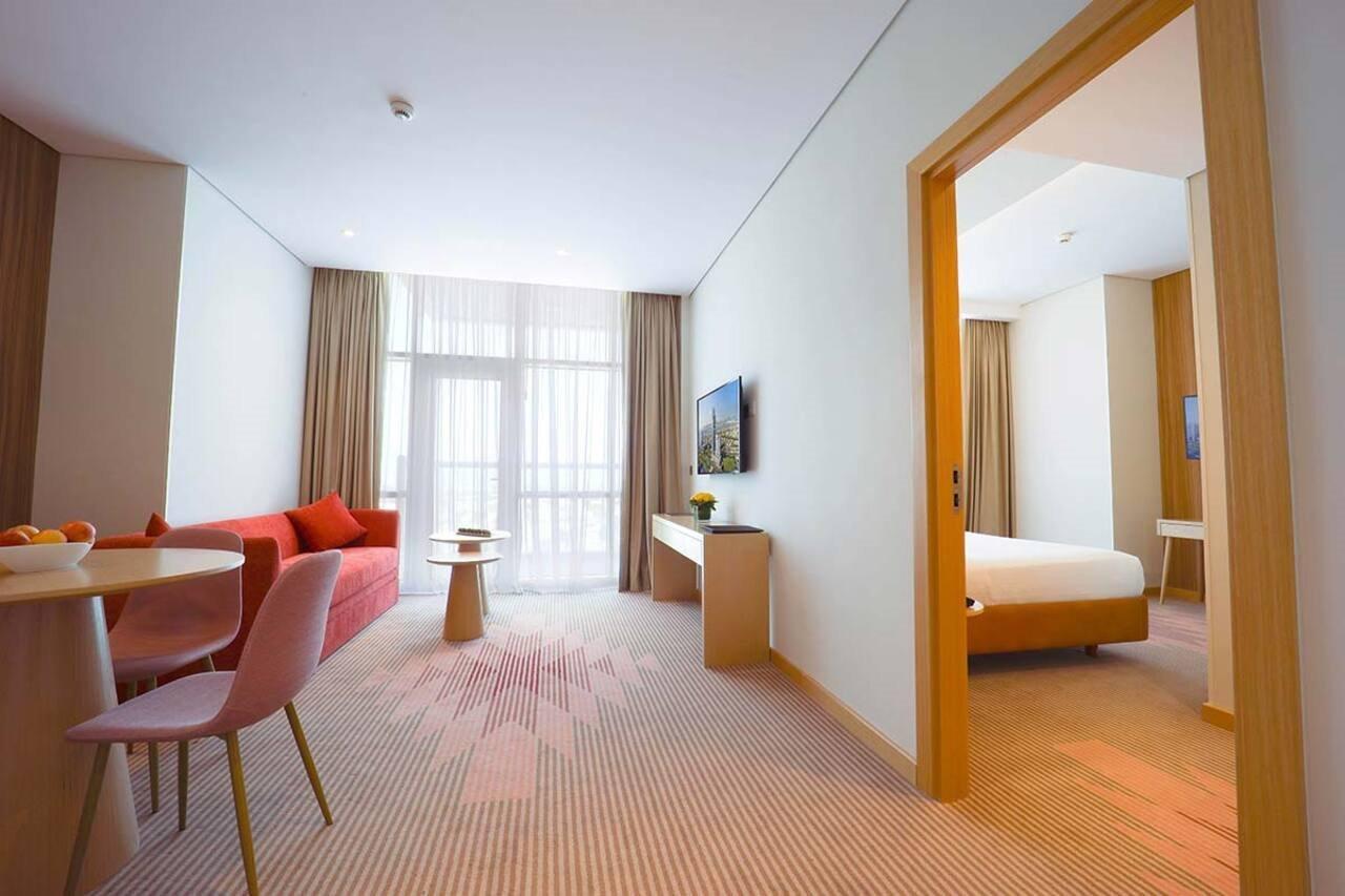 Novotel Jumeirah Village Triangle Dubai Luaran gambar